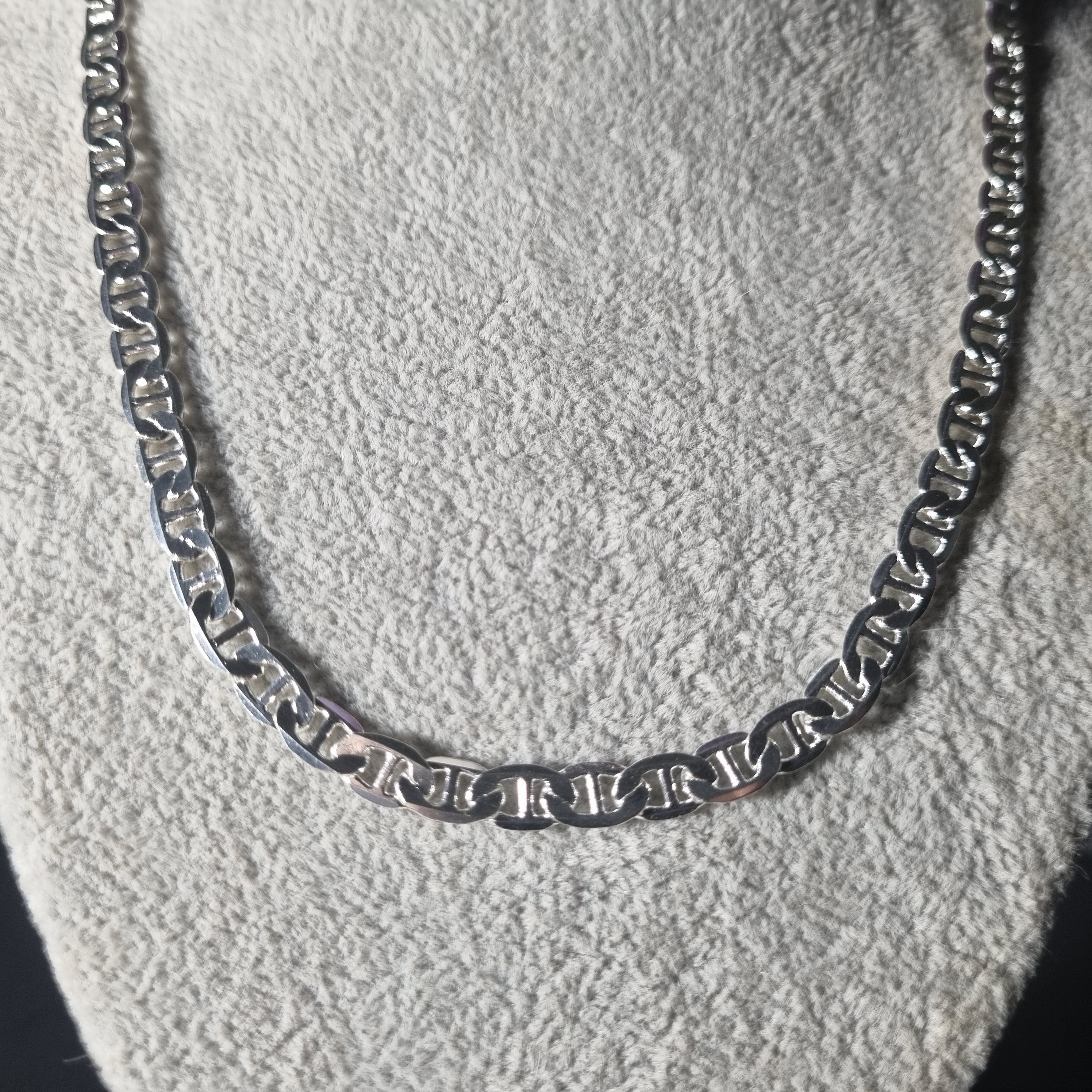 Cadena Gucci de Plata • 68 cm largo • 6 mm ancho