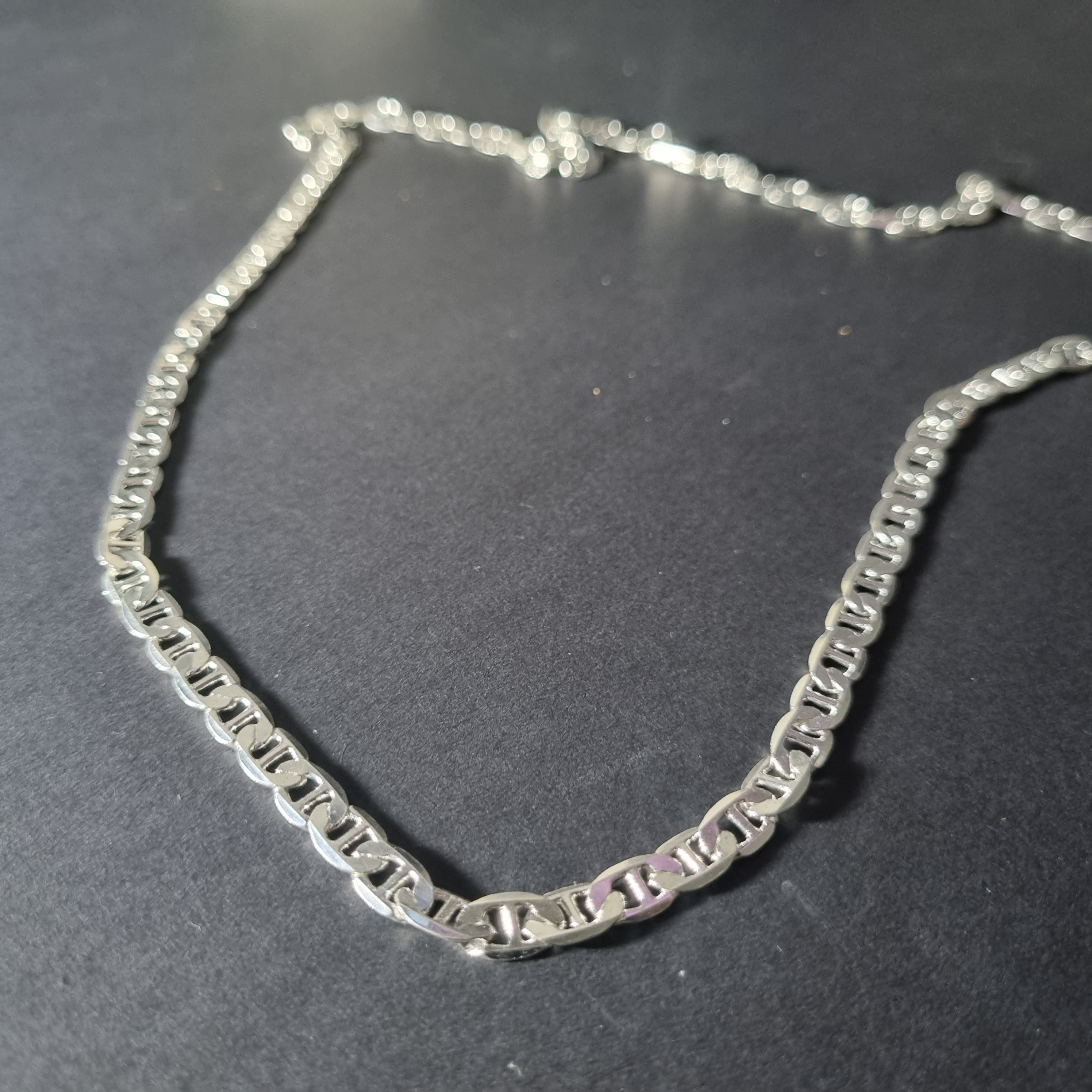 Cadena Gucci de Plata • 68 cm largo • 6 mm ancho