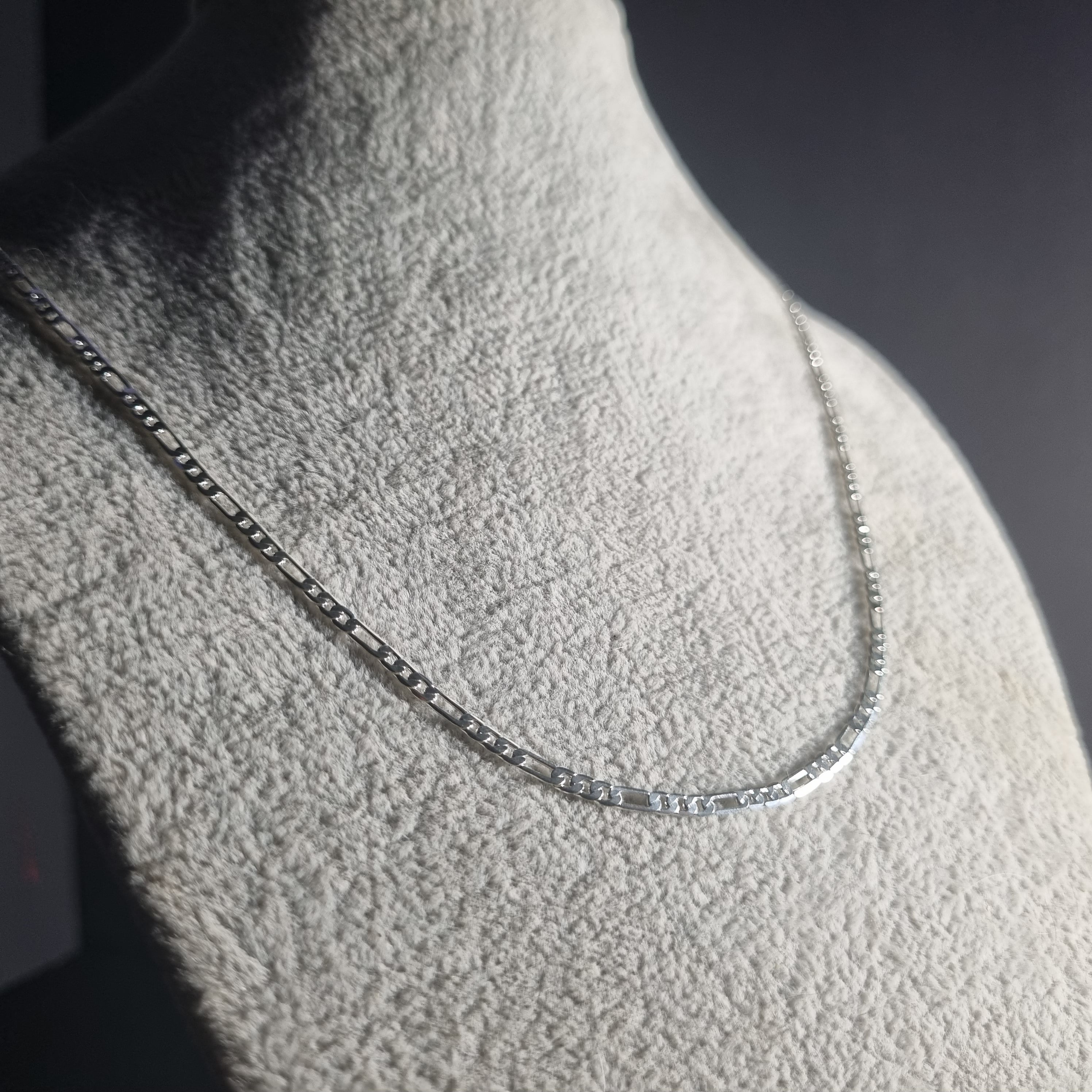 Cadena Cartier de Plata • 56 cm largo • 2,5 mm ancho