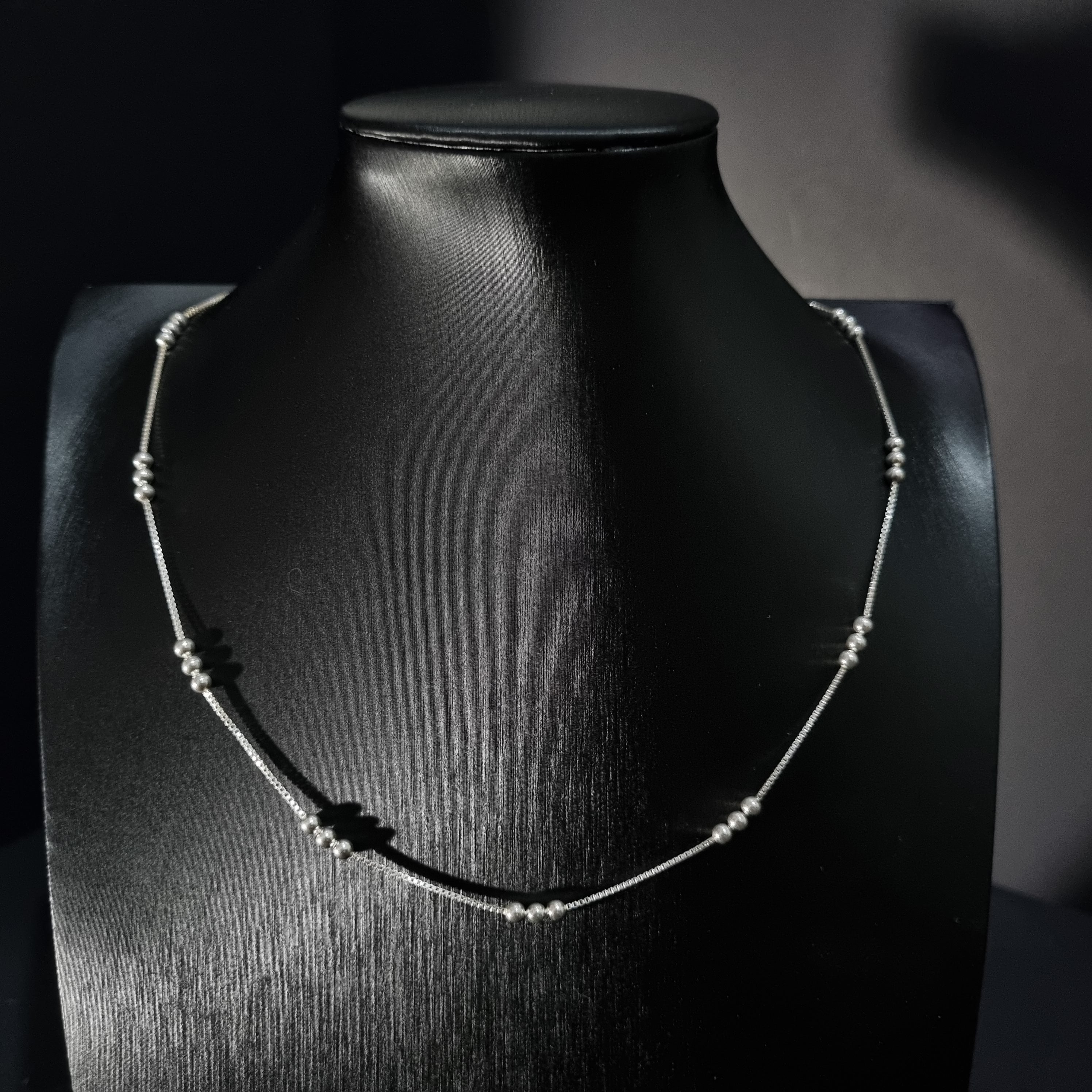 Cadena Veneciana con Triple Perla de Plata • 45 cm largo • 1 mm ancho