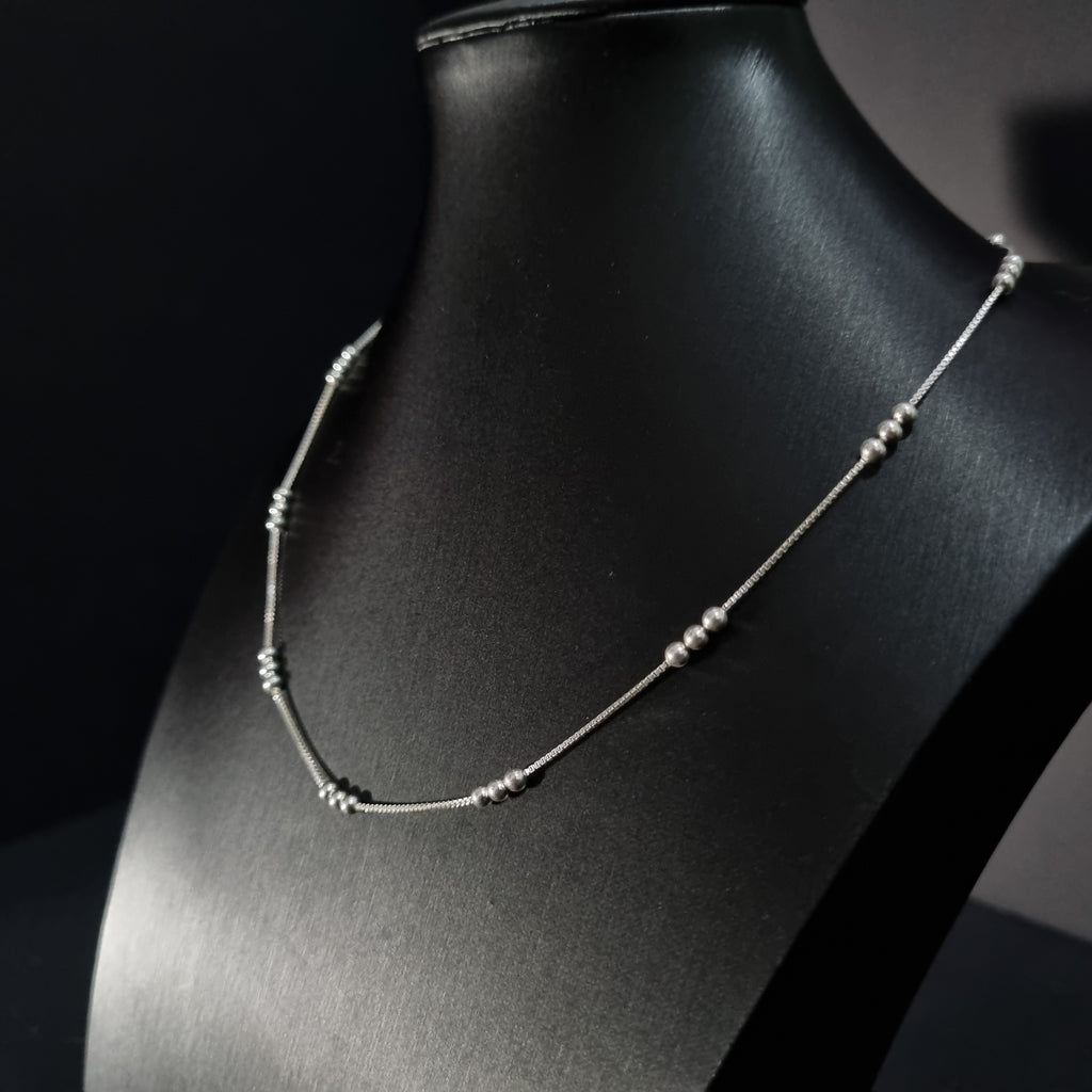 Cadena Veneciana con Triple Perla de Plata • 45 cm largo • 1 mm ancho