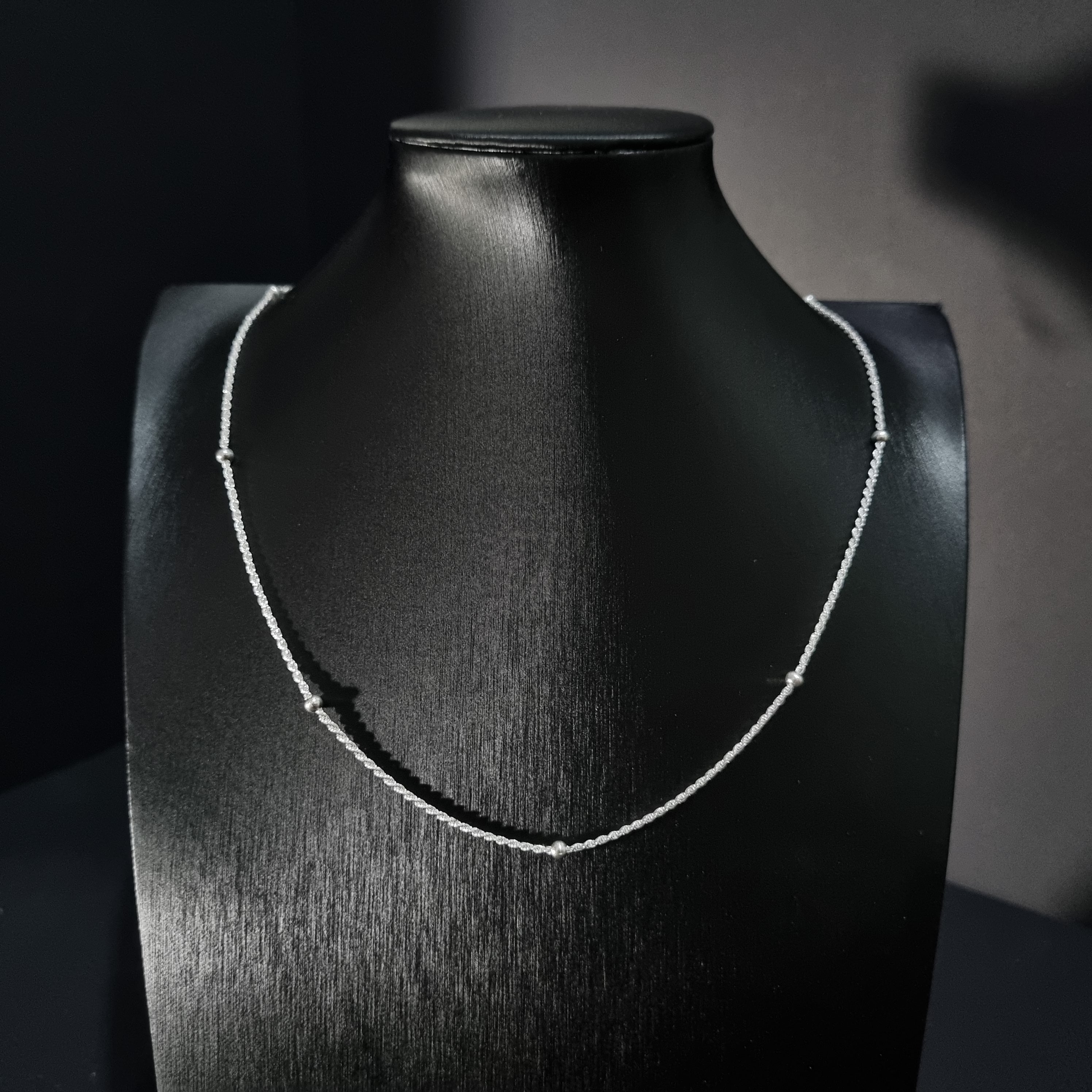 Cadena Tourbillon con Perlas de Plata • 50 cm largo • 1,5 mm ancho