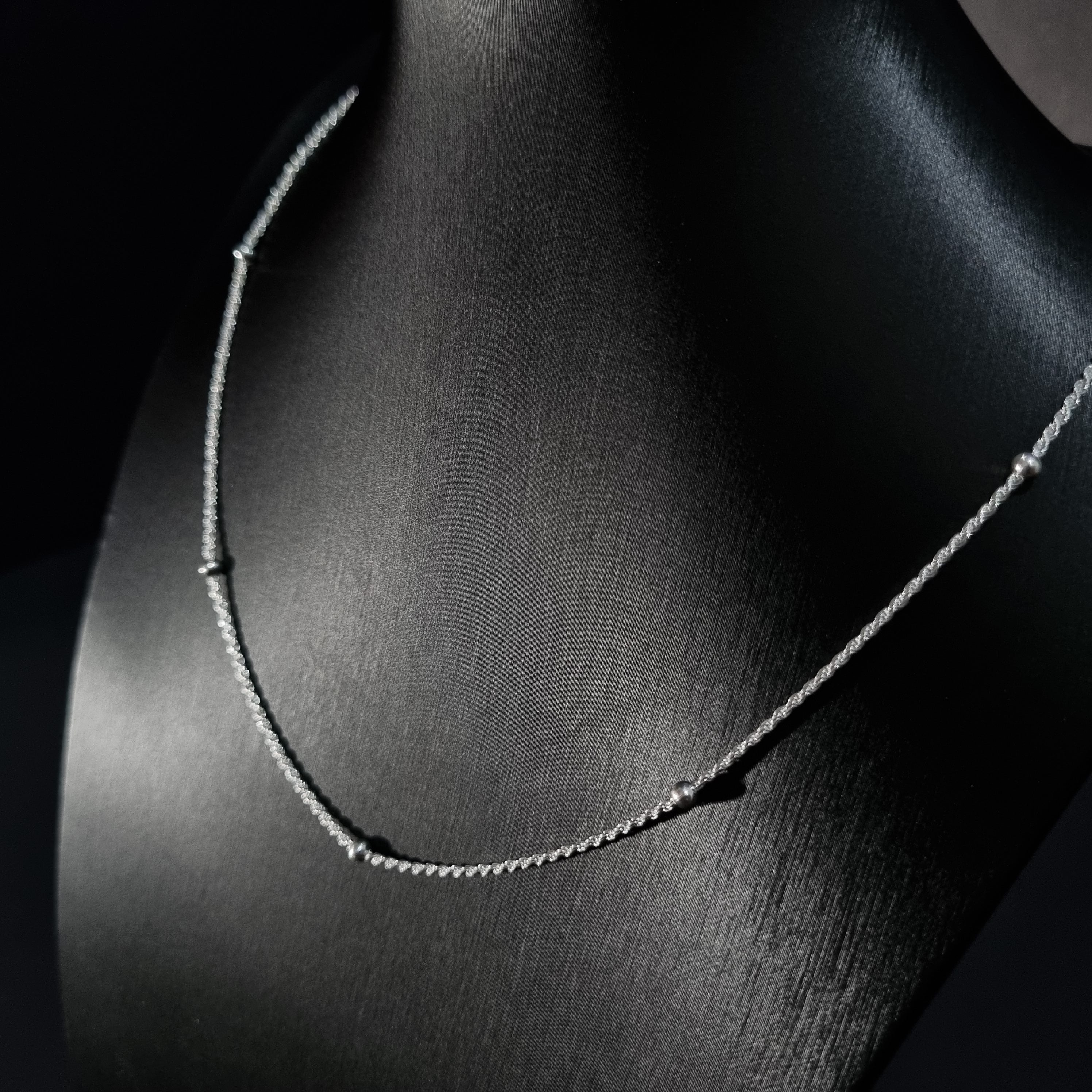 Cadena Tourbillon con Perlas de Plata • 50 cm largo • 1,5 mm ancho