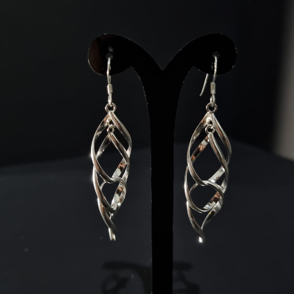 Pendientes Triple Gota de Plata • 6 cm largo • 1,5 mm ancho