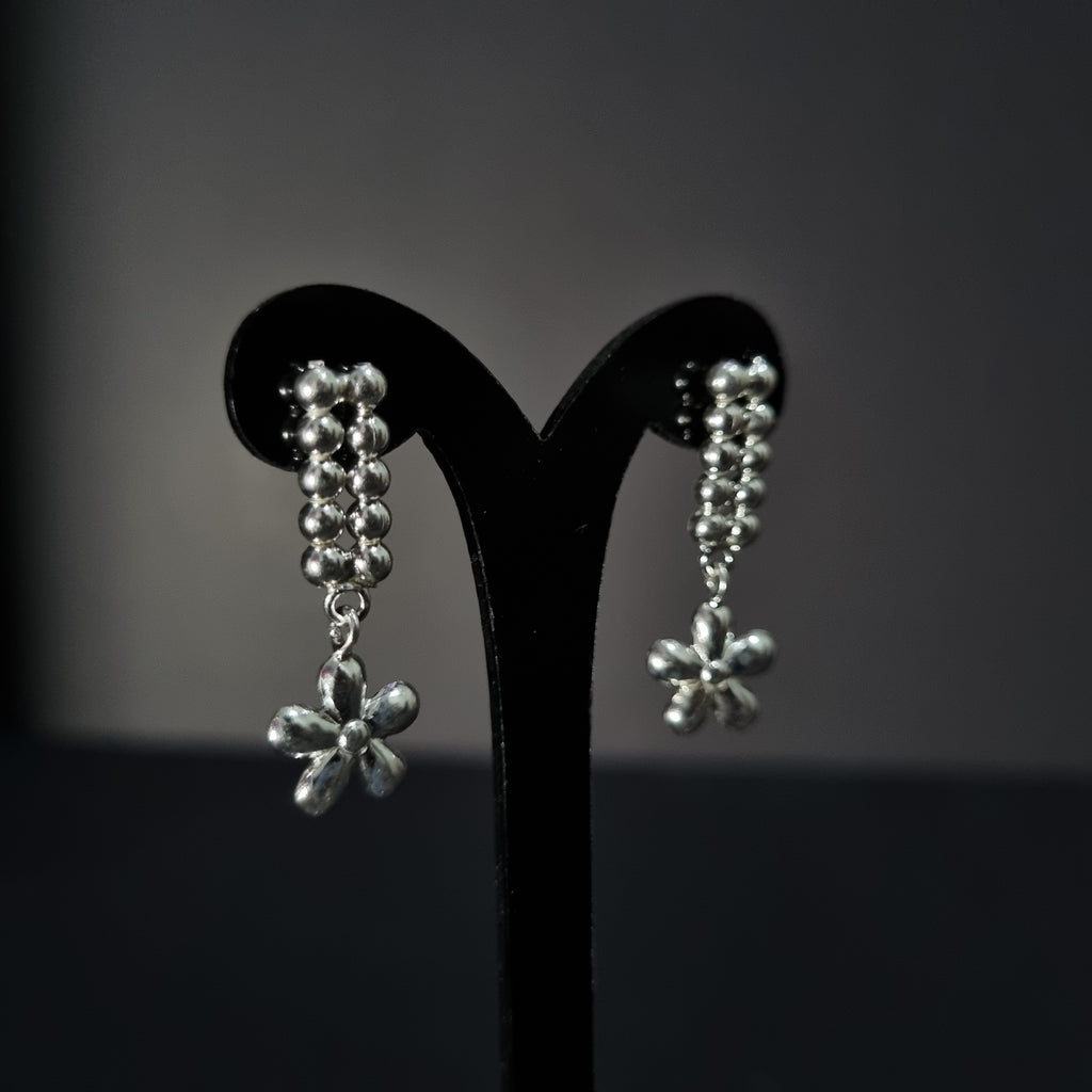 Pendientes Estrellas con Perlas de Plata • 3 cm largo • 11 mm ancho