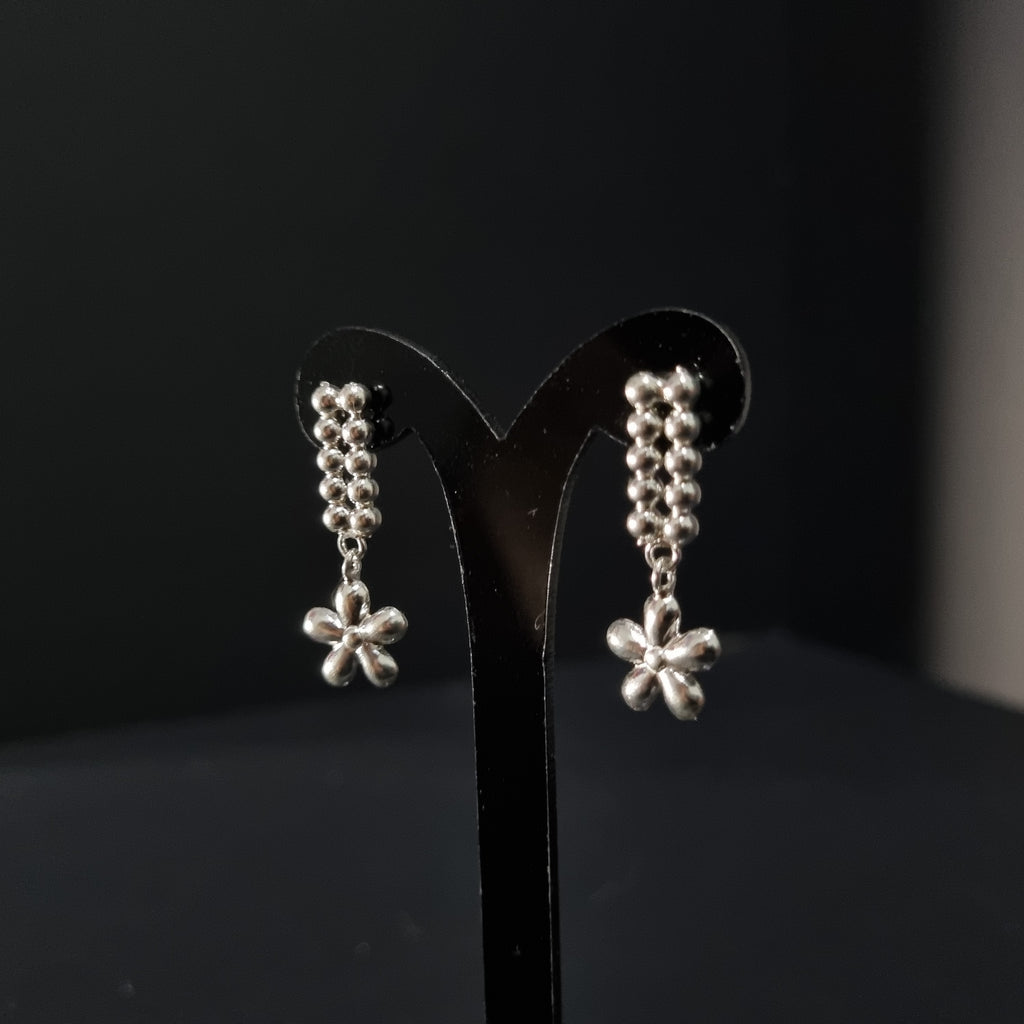 Pendientes Estrellas con Perlas de Plata • 3 cm largo • 11 mm ancho