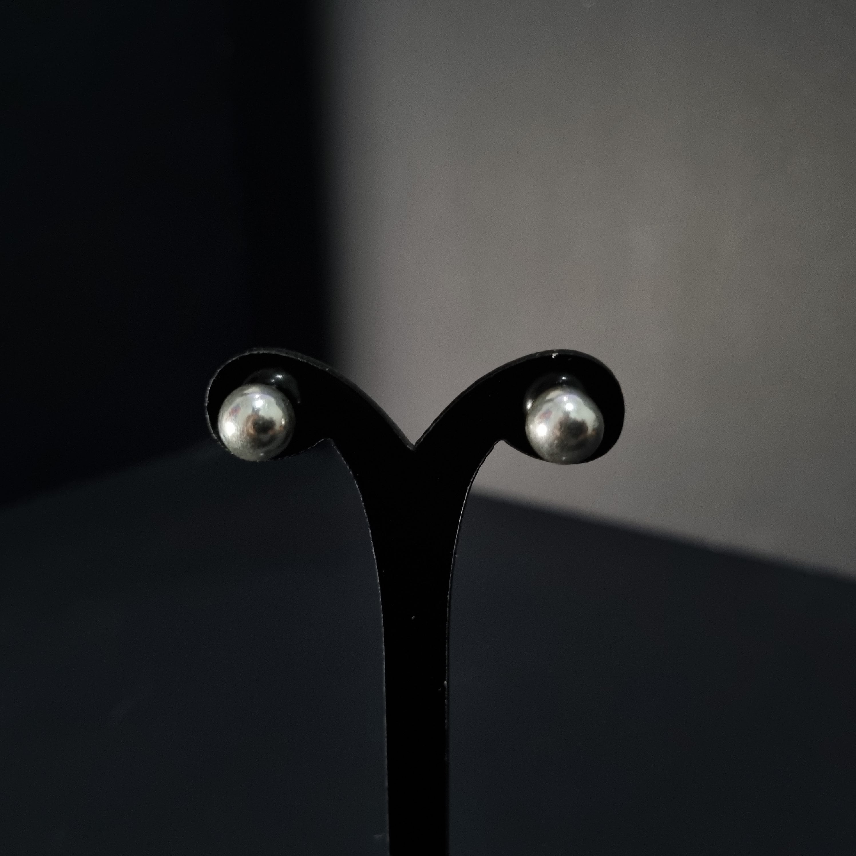 Aros de Perla de Plata • 8 mm largo • 8 mm ancho