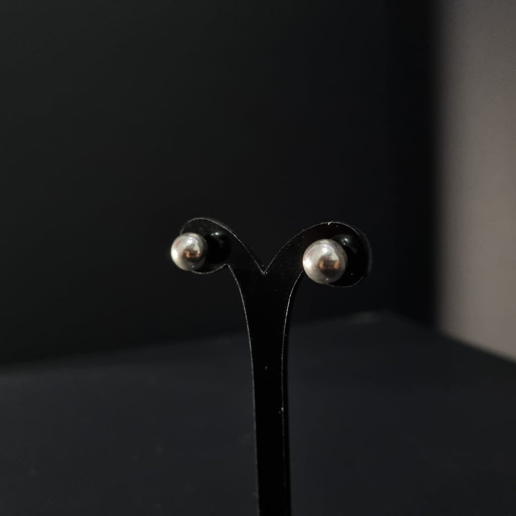 Aros de Perla de Plata • 8 mm largo • 8 mm ancho