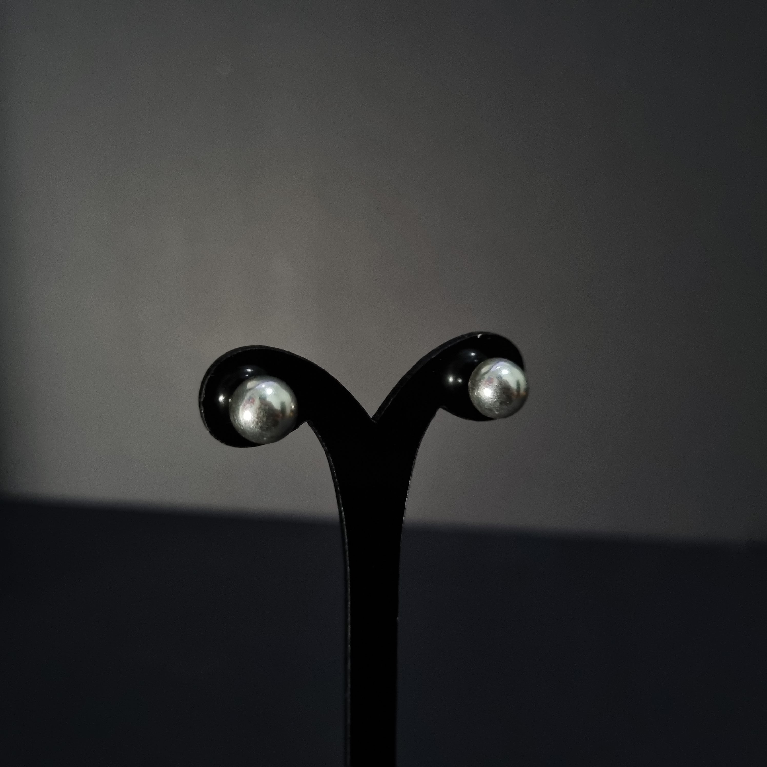 Aros de Perla de Plata • 8 mm largo • 8 mm ancho