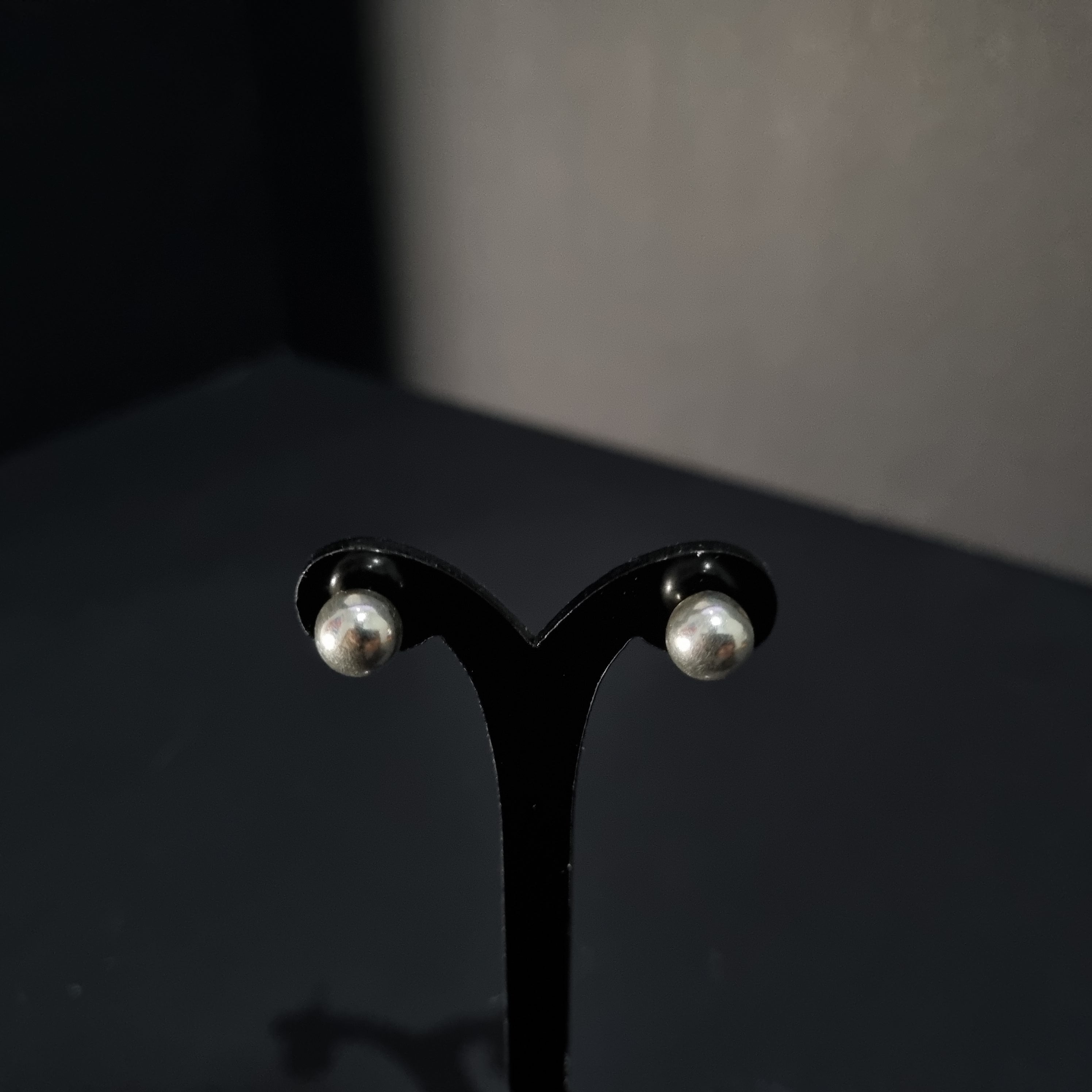 Aros de Perla de Plata • 8 mm largo • 8 mm ancho