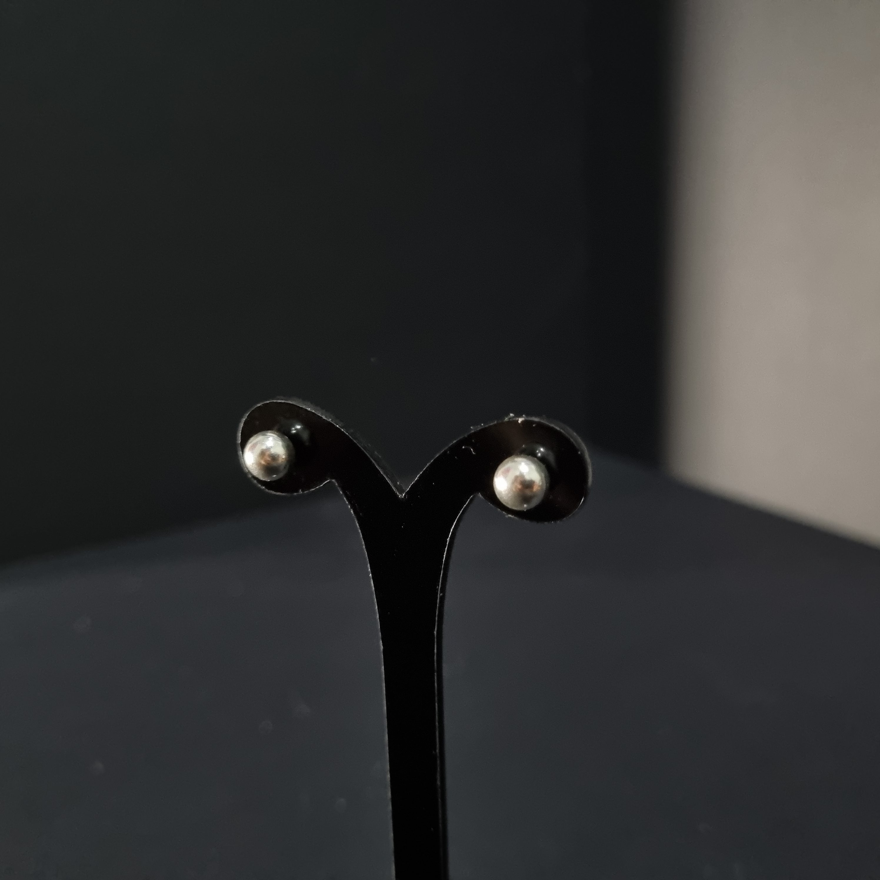 Aros de Perla de Plata • 6 mm largo • 6 mm ancho