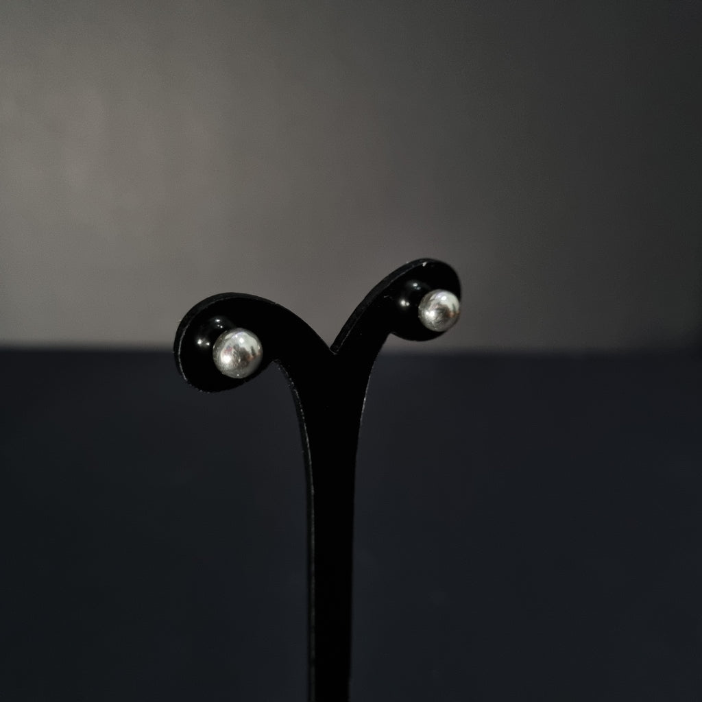 Aros de Perla de Plata • 6 mm largo • 6 mm ancho