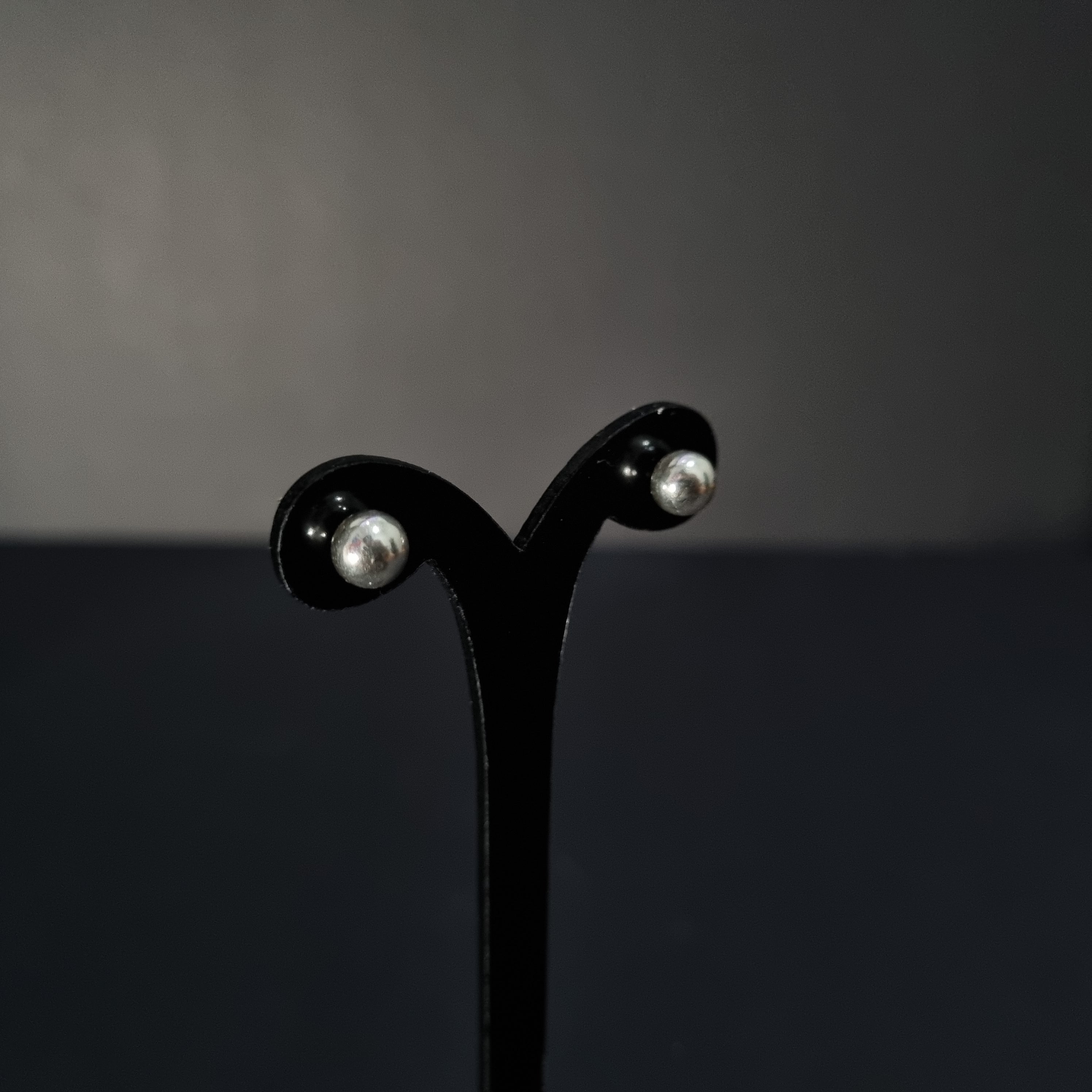 Aros de Perla de Plata • 6 mm largo • 6 mm ancho